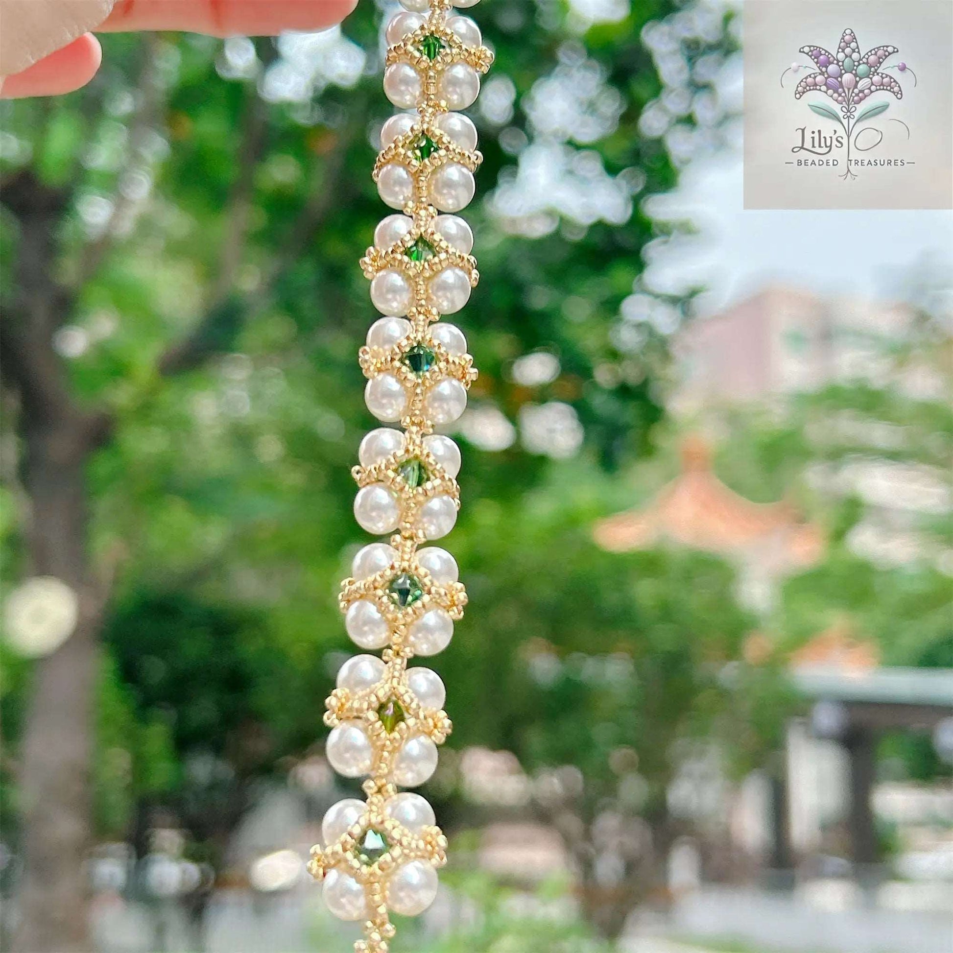 Handmade Beaded Bracelet With Crystal Pearls And Green Bicone Beads