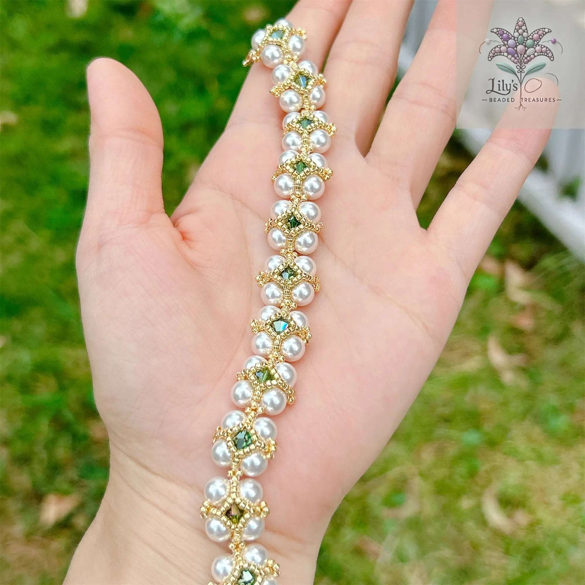 Handmade Beaded Bracelet With Crystal Pearls And Green Bicone Beads